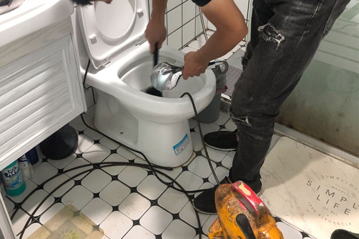 竹根滩镇疏通下水道