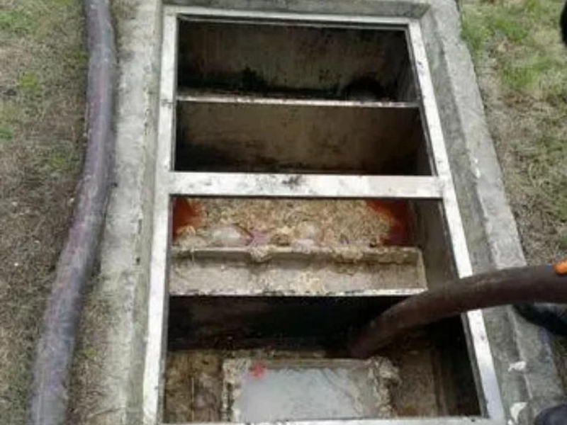 竹根滩镇隔油池清理